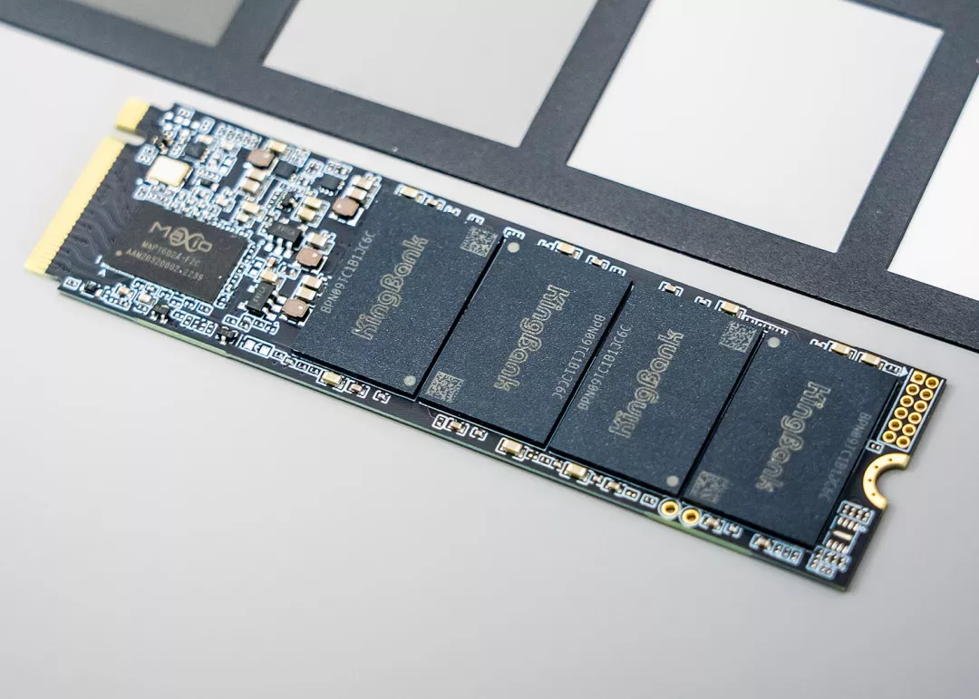 KingBank KP260 Plus 2TB NVMe SSD 本体 Review: KingBank KP260-2TB M.2 PCIe Gen4*4 SSD - 金百达KINGBANK