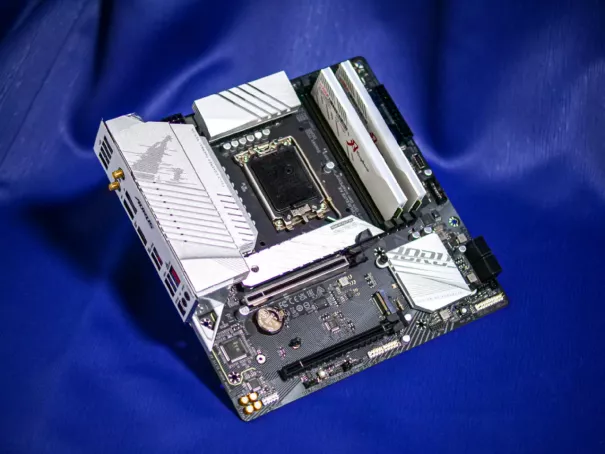 Review: KingBank SharpBlade RGB DDR5-6400 Memory Kit, One-Click