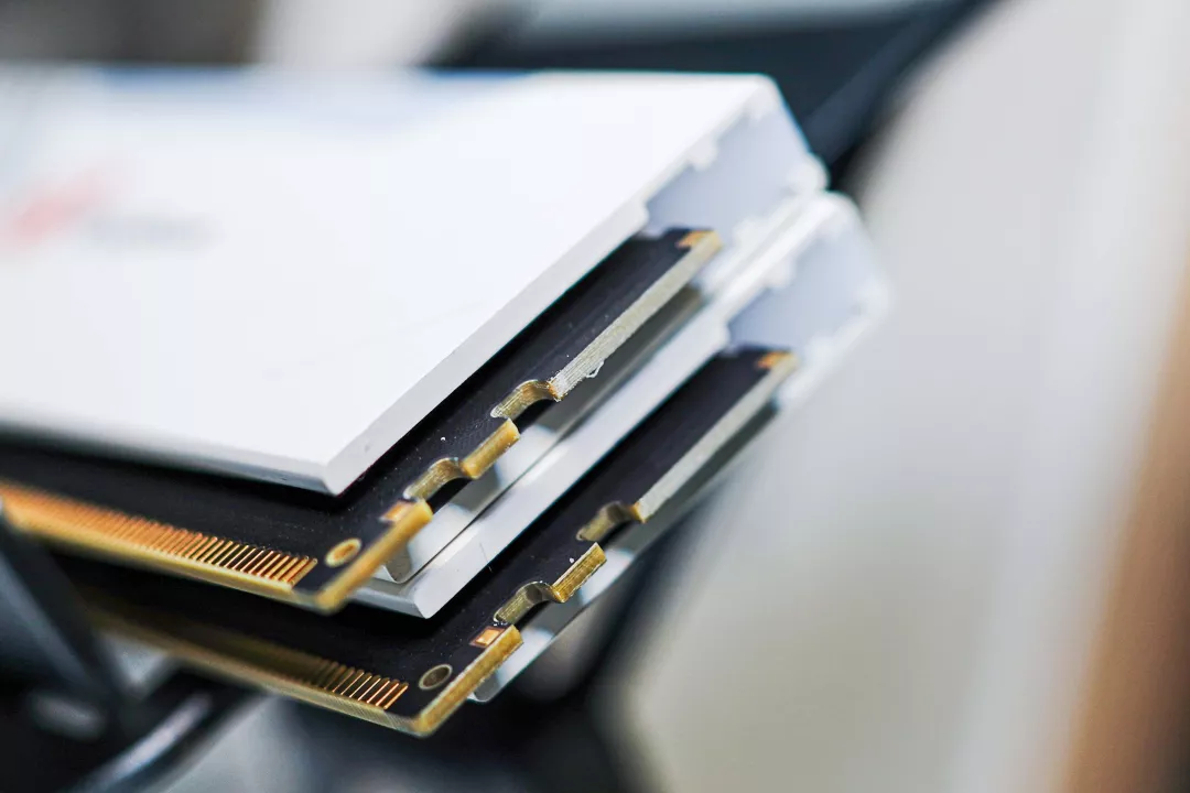 Review: KingBank DDR5 6800 24G*4, Full-Blown Overclocking! - 金百